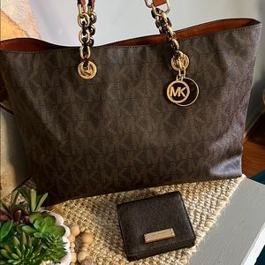 Michael Kors Purse & Wallet Set